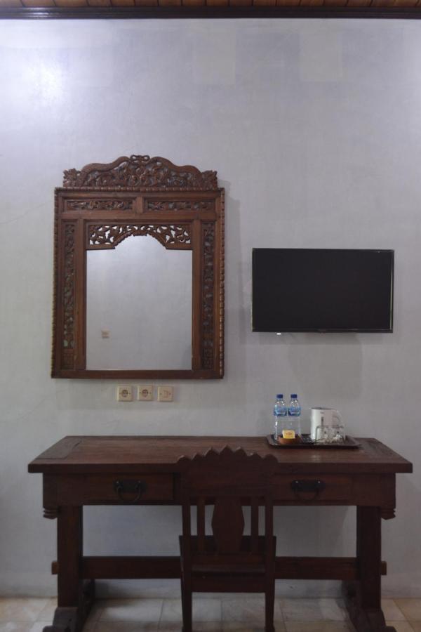 Hotel Batukaras Kalaras Ngoại thất bức ảnh