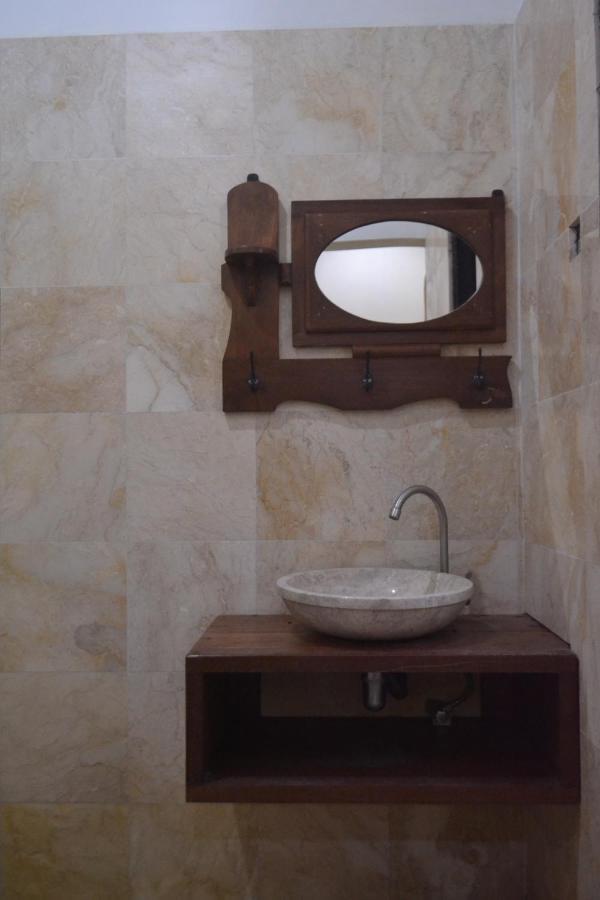 Hotel Batukaras Kalaras Ngoại thất bức ảnh