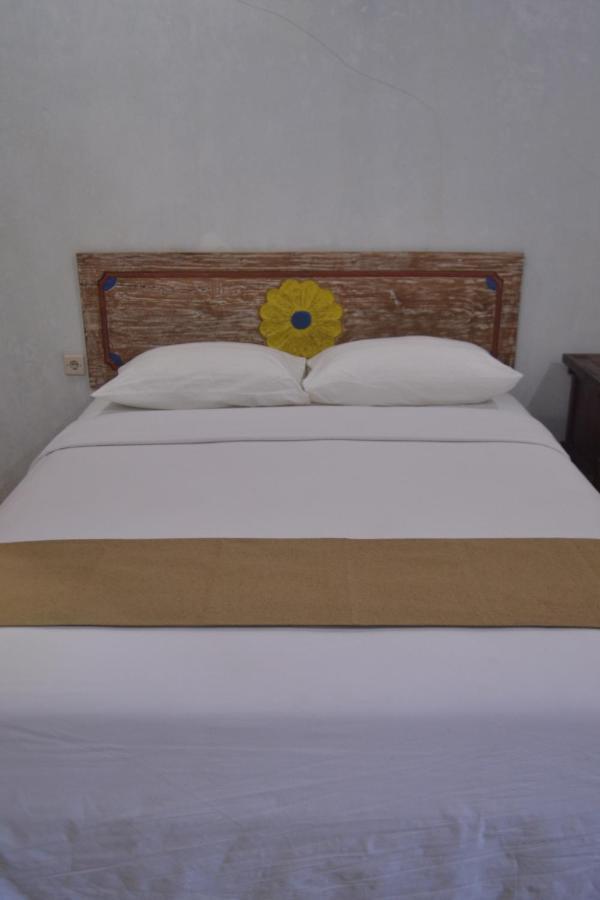 Hotel Batukaras Kalaras Ngoại thất bức ảnh