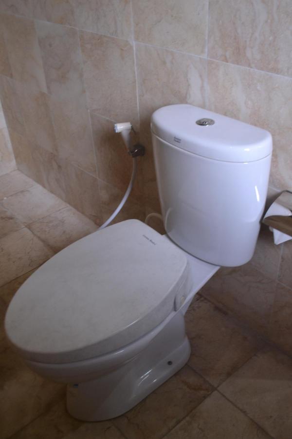 Hotel Batukaras Kalaras Ngoại thất bức ảnh