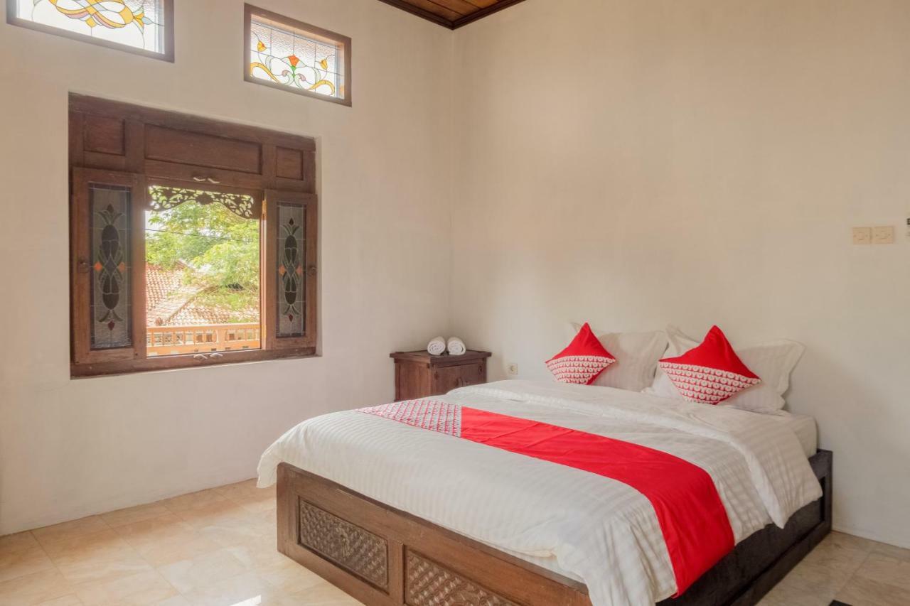 Hotel Batukaras Kalaras Ngoại thất bức ảnh