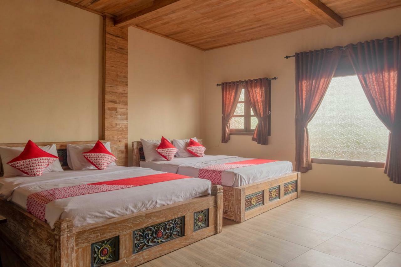 Hotel Batukaras Kalaras Ngoại thất bức ảnh