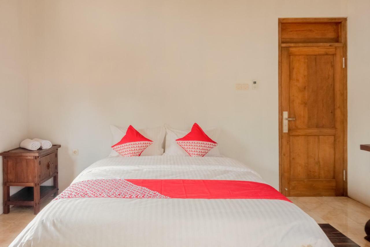 Hotel Batukaras Kalaras Ngoại thất bức ảnh