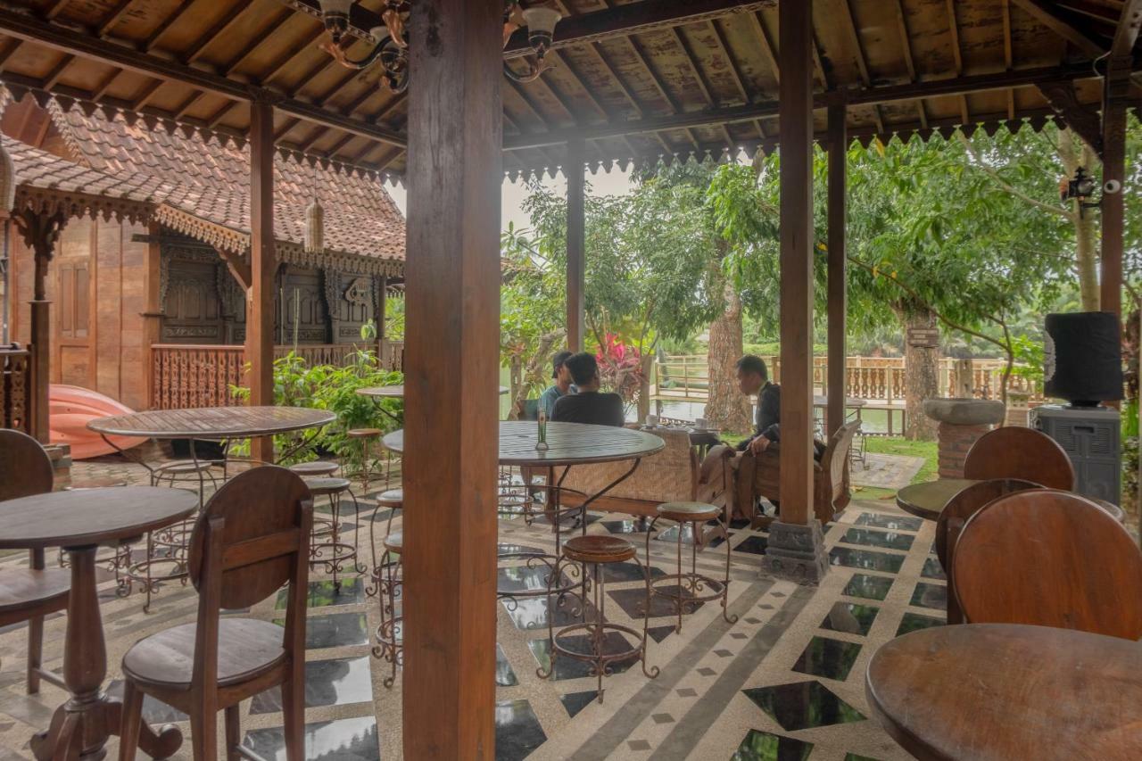 Hotel Batukaras Kalaras Ngoại thất bức ảnh