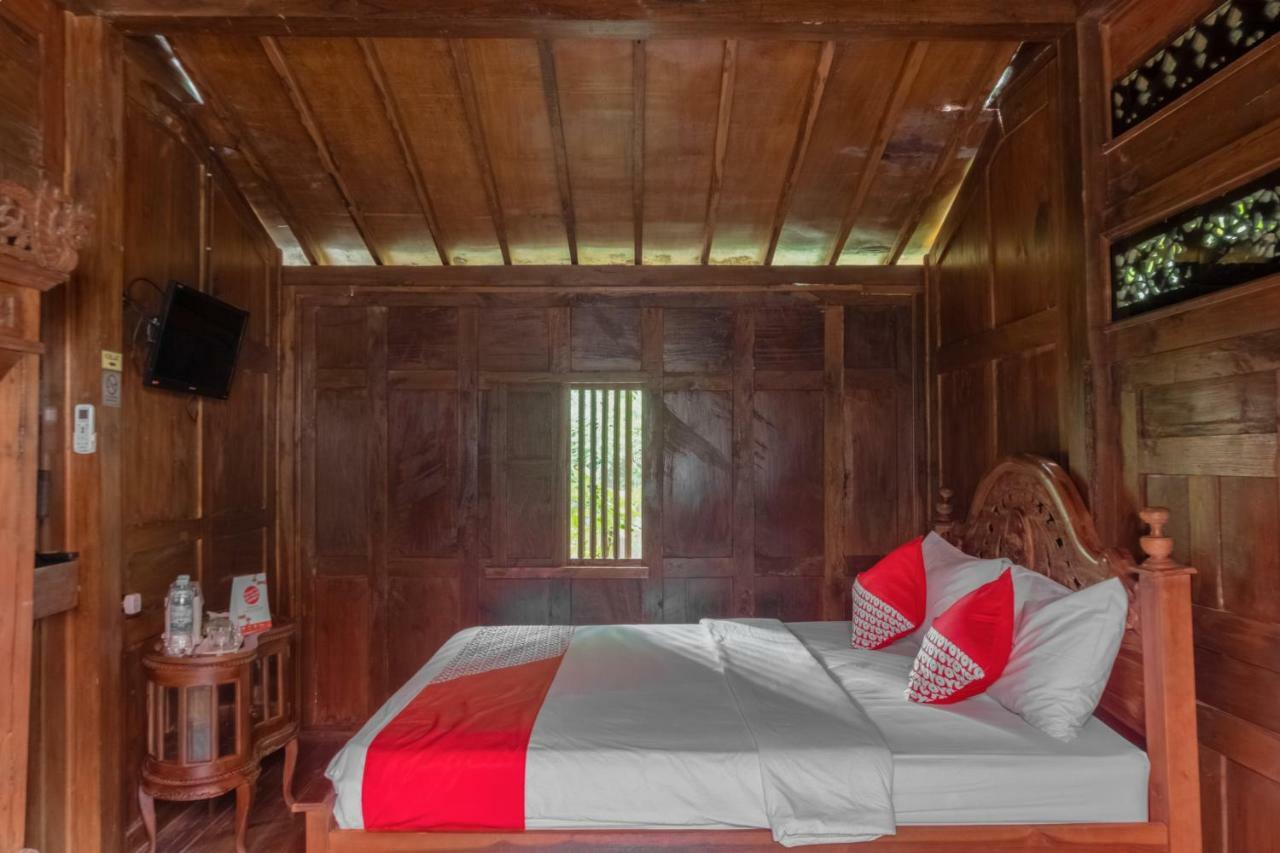 Hotel Batukaras Kalaras Ngoại thất bức ảnh