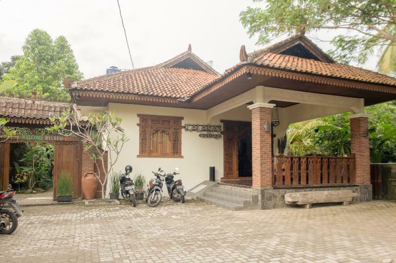 Hotel Batukaras Kalaras Ngoại thất bức ảnh
